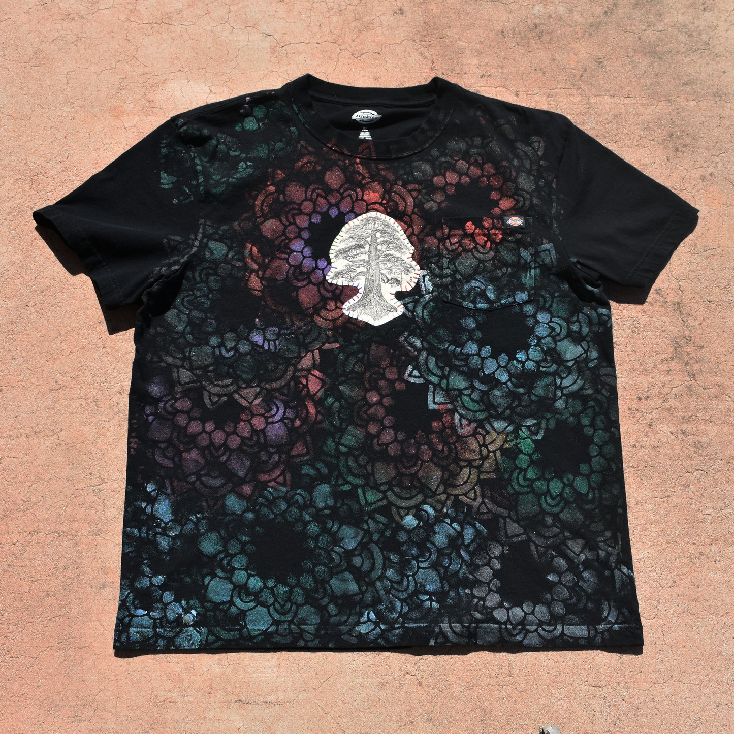 sequoia pattern tee